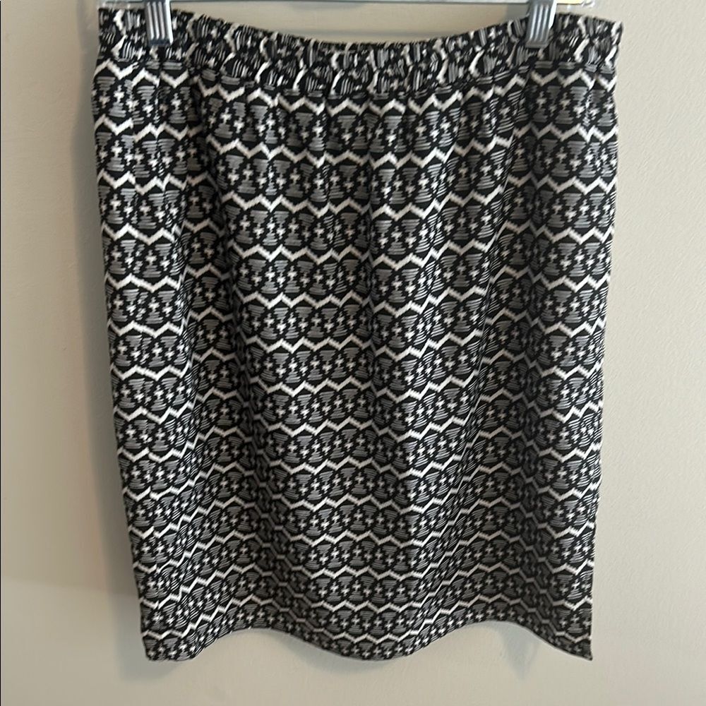 Ann Taylor Loft Elastic Stretch Lined Skirt. Size Medium